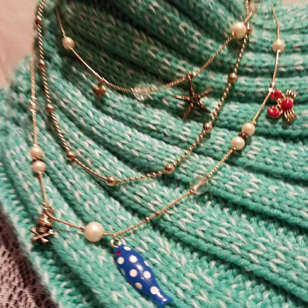 Betsey Johnson SEASHELL NECKLACE EUC